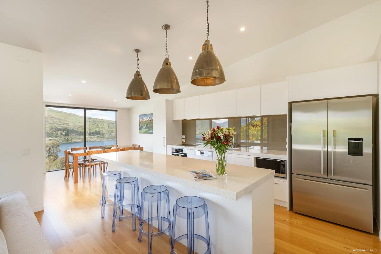 Okataina - Means Place Of Laughter, Luxury Retreat Villa Queenstown Eksteriør billede
